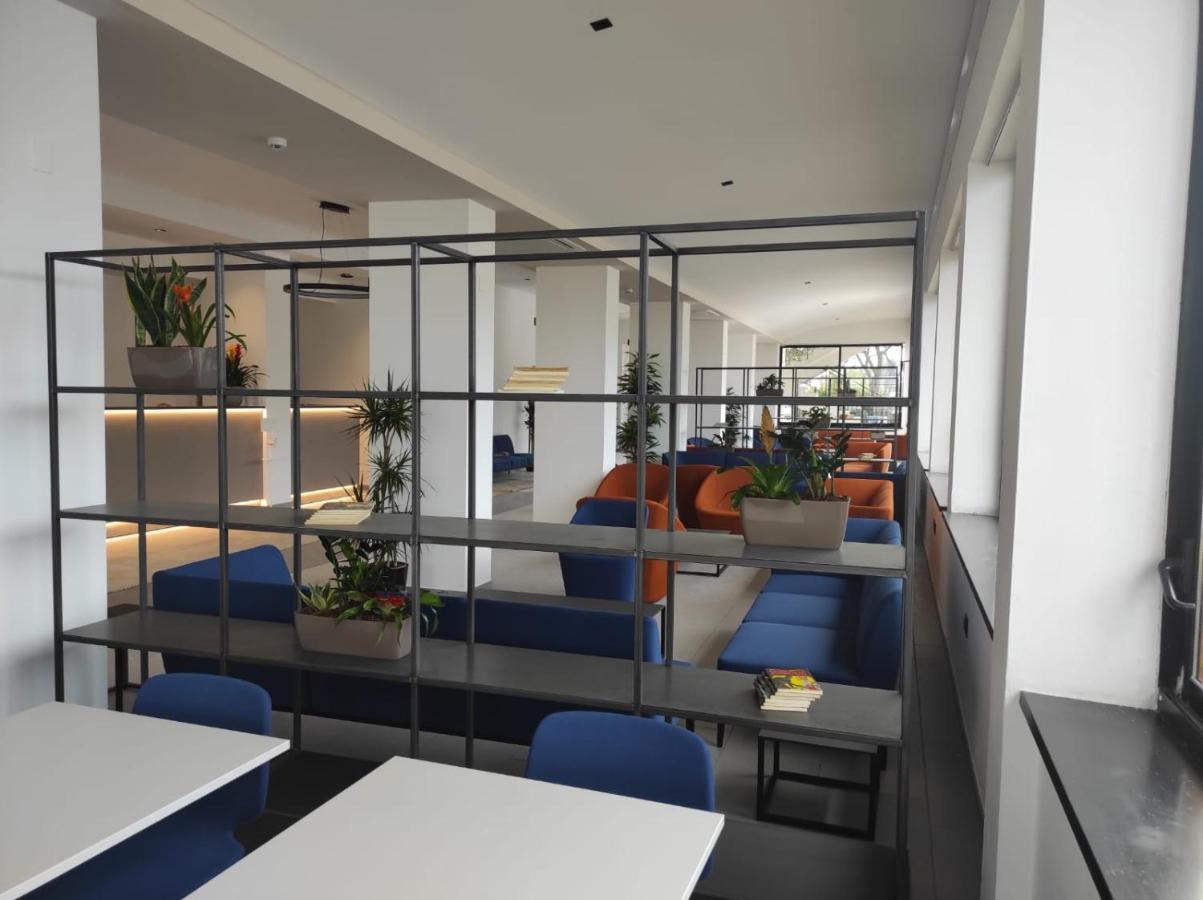 רימיני Hotel Palazzo Caveja מראה חיצוני תמונה