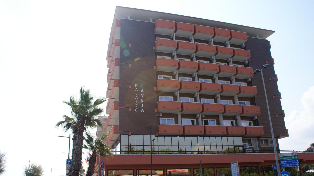 רימיני Hotel Palazzo Caveja מראה חיצוני תמונה