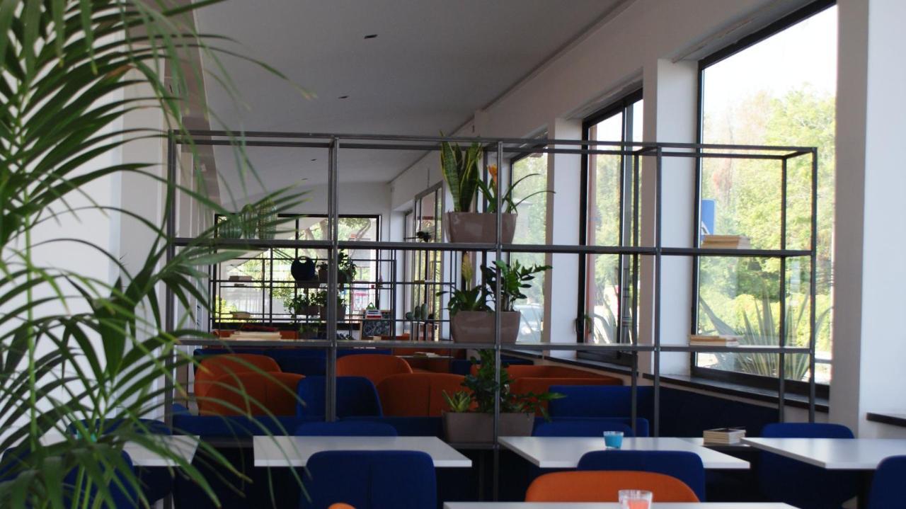 רימיני Hotel Palazzo Caveja מראה חיצוני תמונה