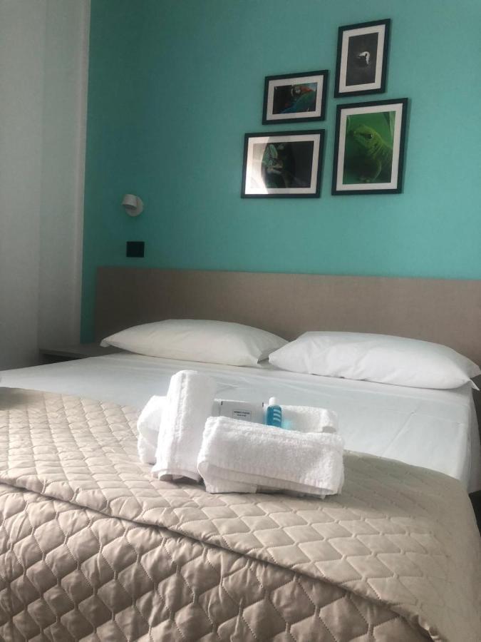 רימיני Hotel Palazzo Caveja מראה חיצוני תמונה