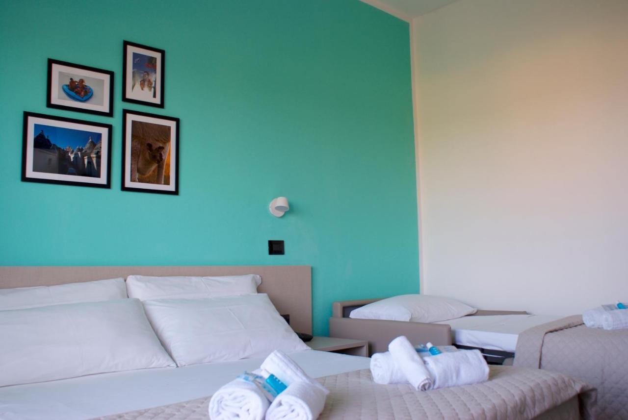 רימיני Hotel Palazzo Caveja מראה חיצוני תמונה